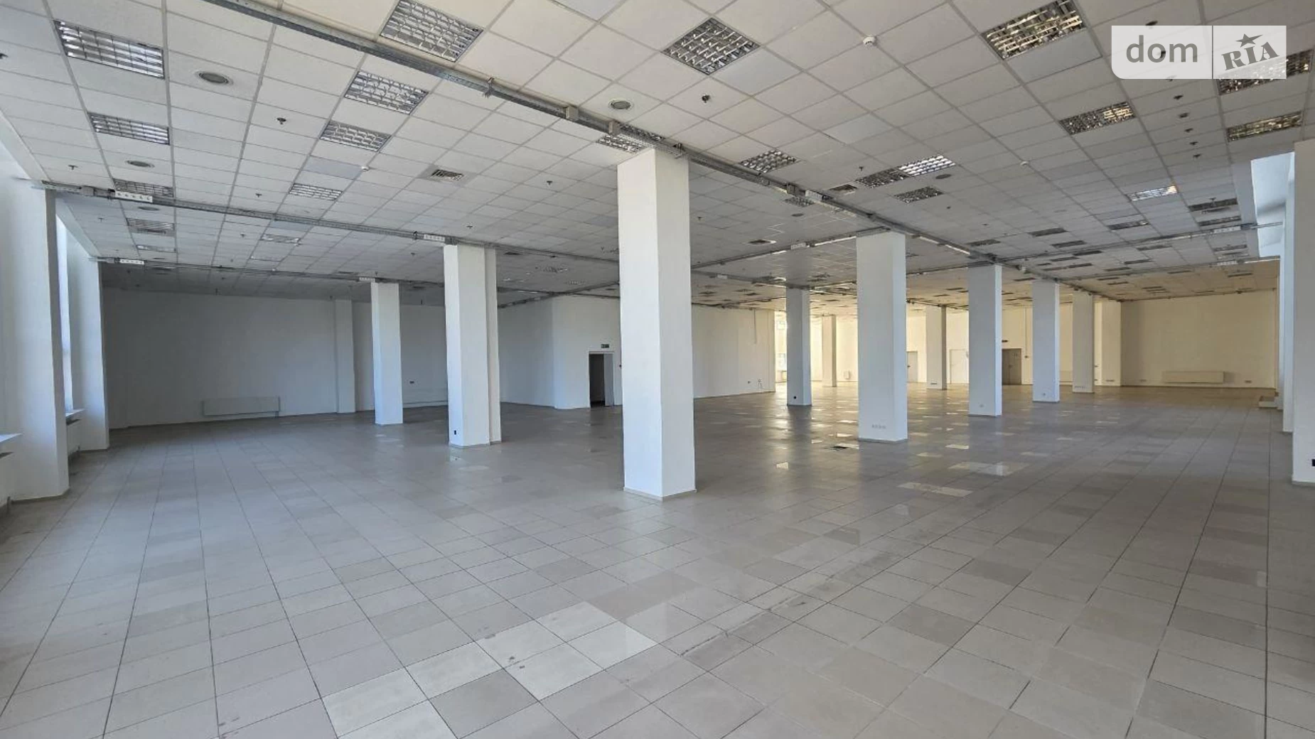Сдается в аренду офис 900 кв. м в бизнес-центре, цена: 452000 грн - фото 2