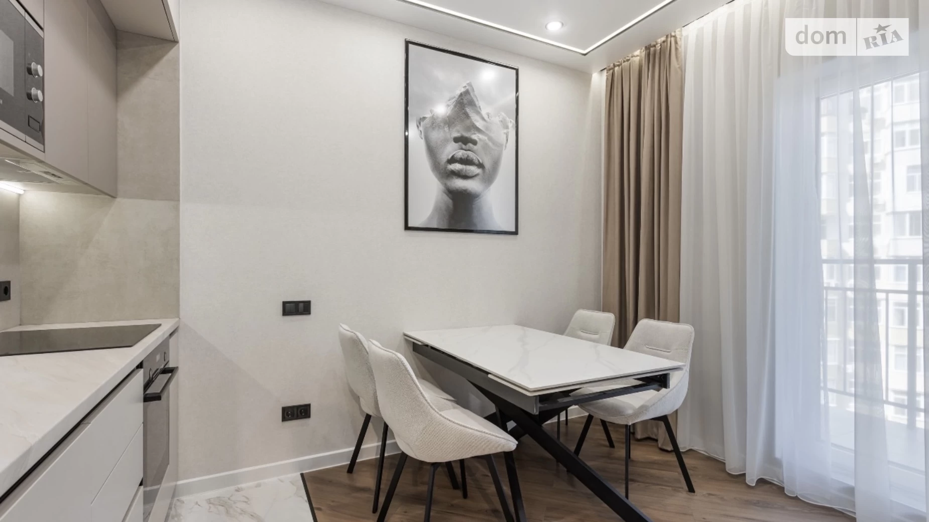 Продается 1-комнатная квартира 42 кв. м в Одессе, ул. Краснова, 3 корпус 66 - фото 2