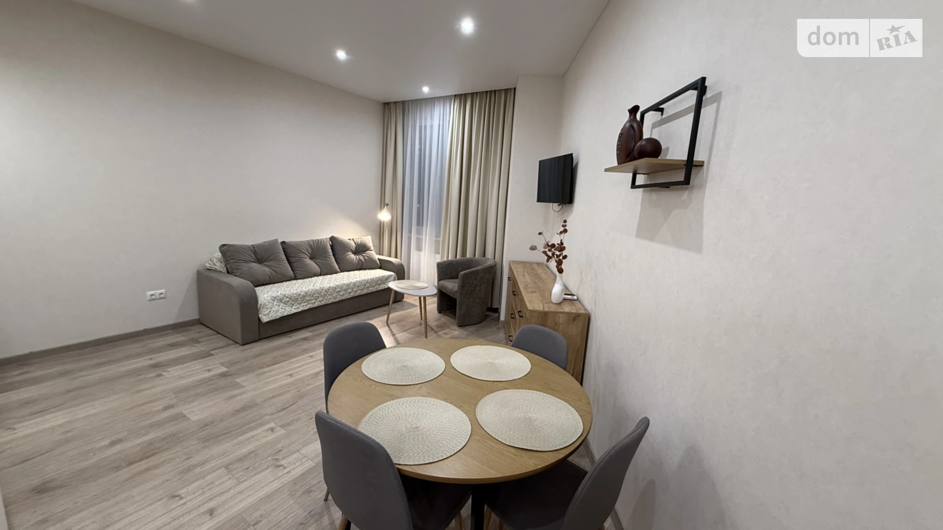 Сдается в аренду 1-комнатная квартира 40 кв. м в Одессе, Фонтанская дор., 118А/1 - фото 2