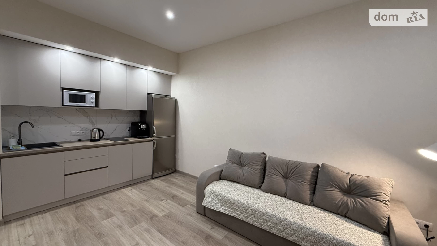 Сдается в аренду 1-комнатная квартира 40 кв. м в Одессе, Фонтанская дор., 118А/1 - фото 3