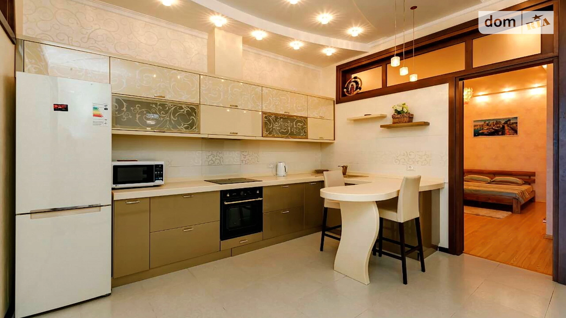 Сдается в аренду 3-комнатная квартира 130 кв. м в Одессе, плато Аркадийское(Гагаринское), 5/3 - фото 4