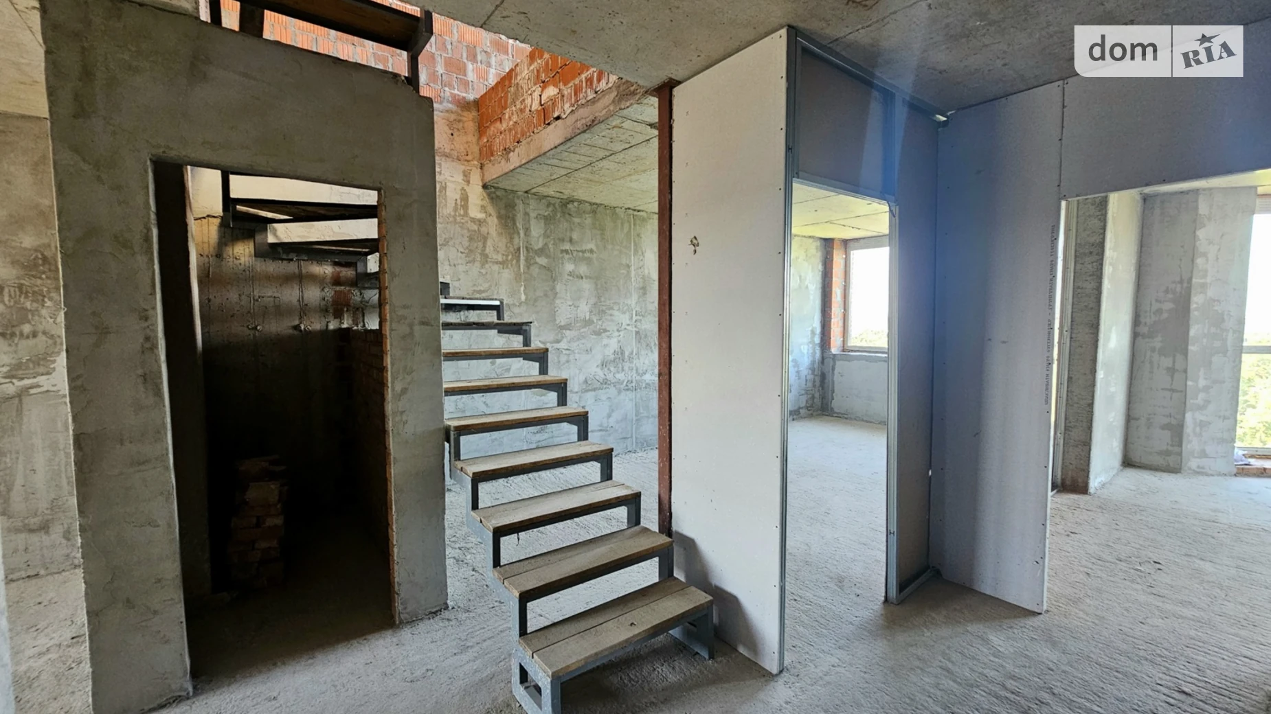 Продается 3-комнатная квартира 92.8 кв. м в Ирпене, ул. Киевская, 64/68 - фото 3