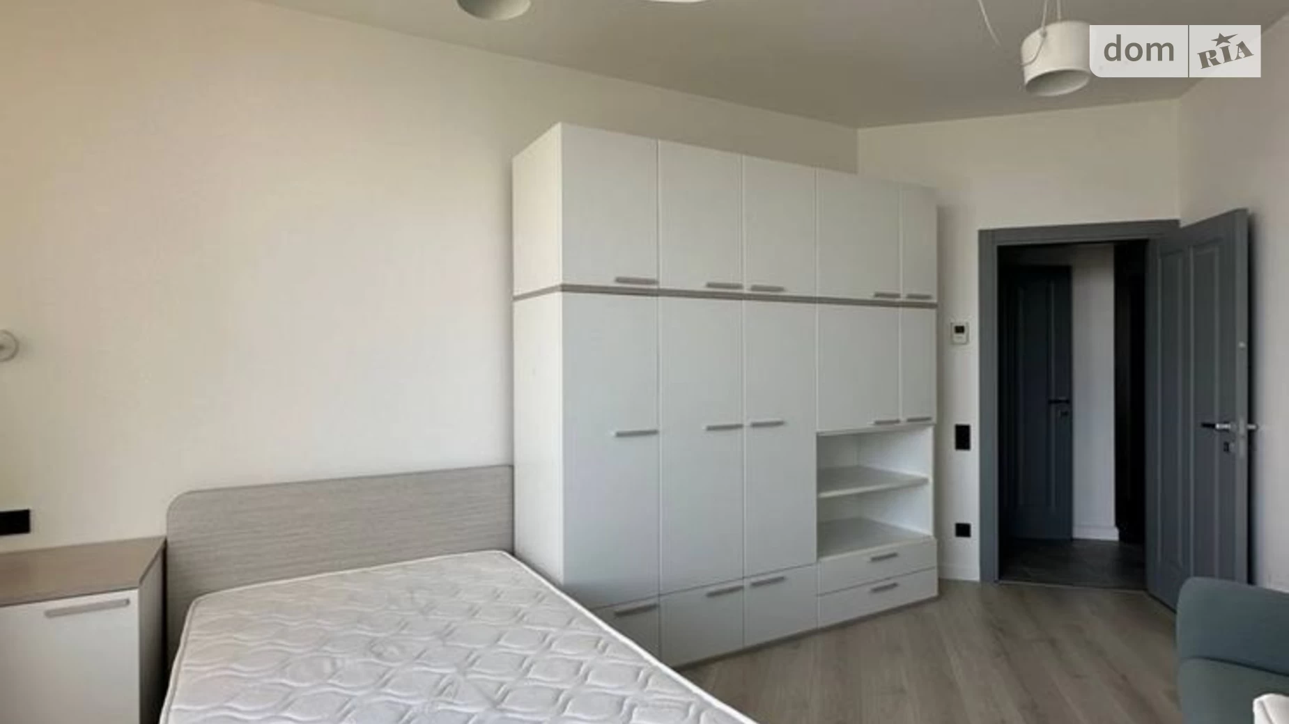 Сдается в аренду 3-комнатная квартира 106 кв. м в Днепре, ул. Королевы Елизаветы II(Глинки), 2 - фото 2