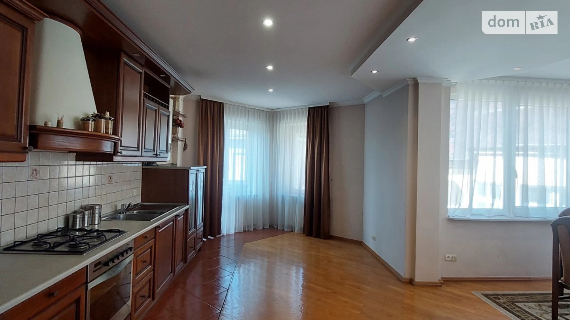 3-комнатная квартира 115 кв. м в Луцке, ул. Крылова - фото 3