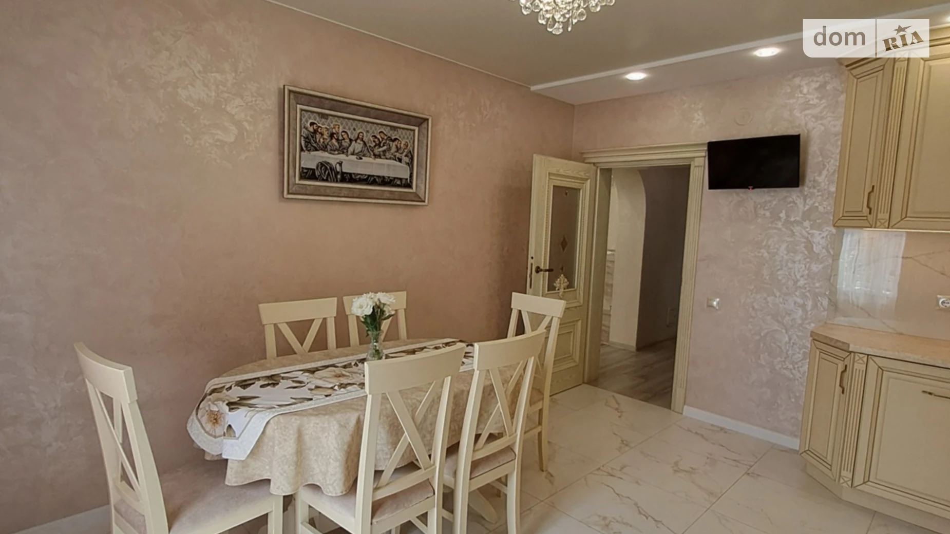 Продается дом на 2 этажа 231.6 кв. м с садом, цена: 235000 $ - фото 4