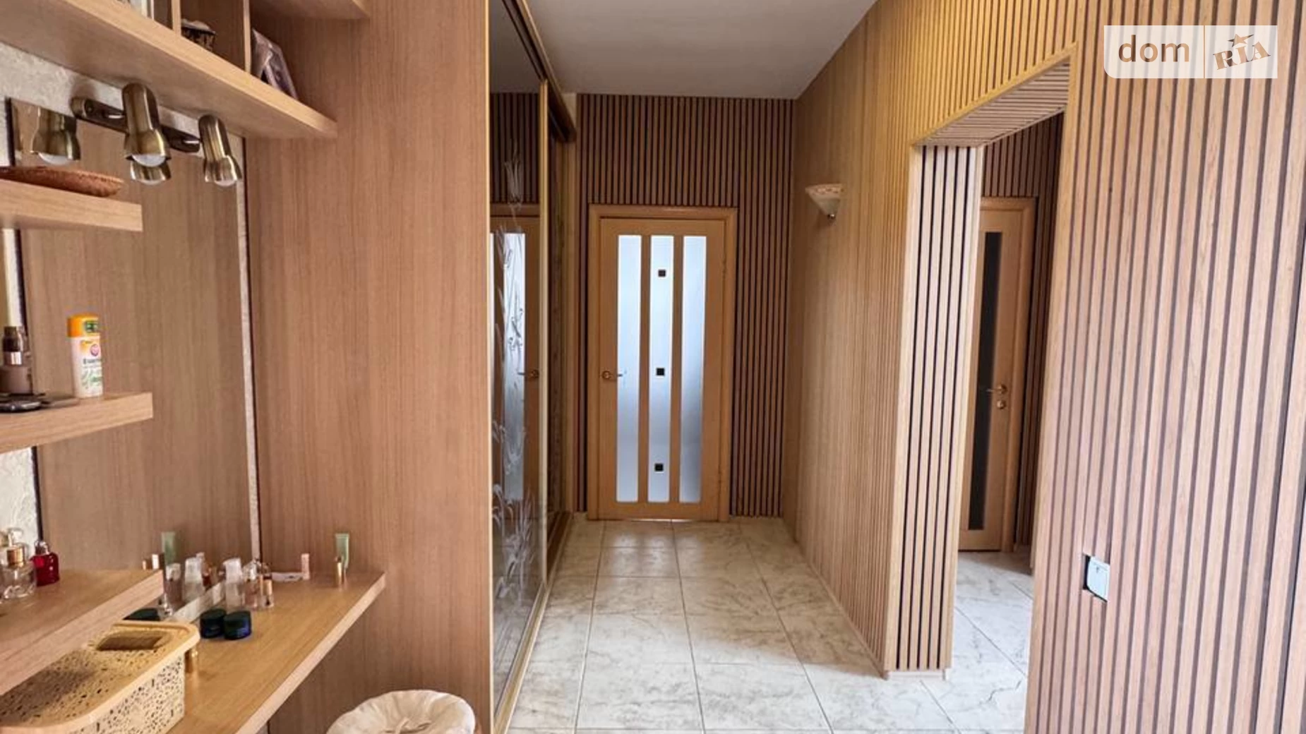 Продается дом на 2 этажа 248.8 кв. м с верандой, цена: 235000 $ - фото 2