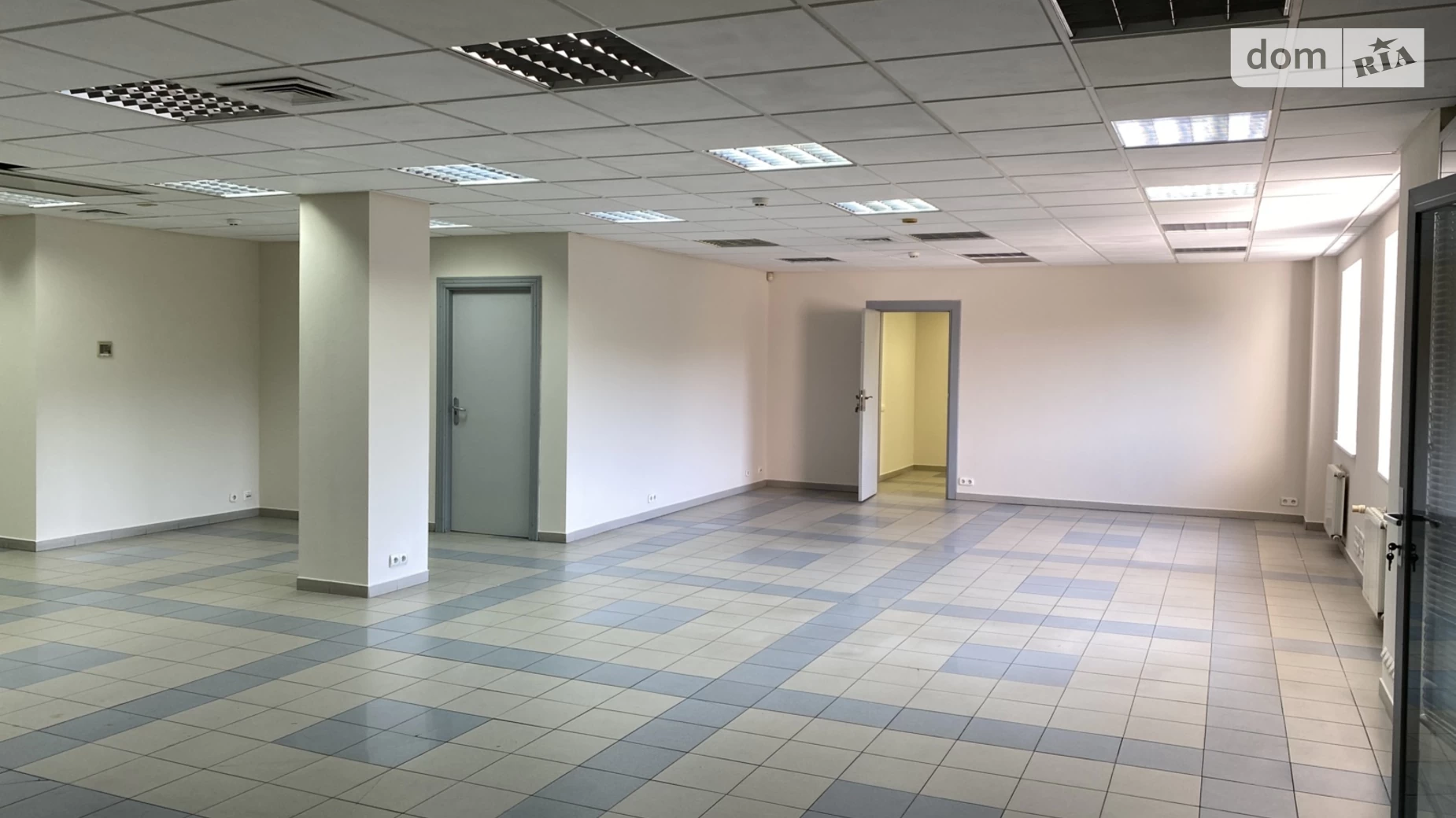 Сдается в аренду офис 142.9 кв. м в бизнес-центре, цена: 42870 грн - фото 3