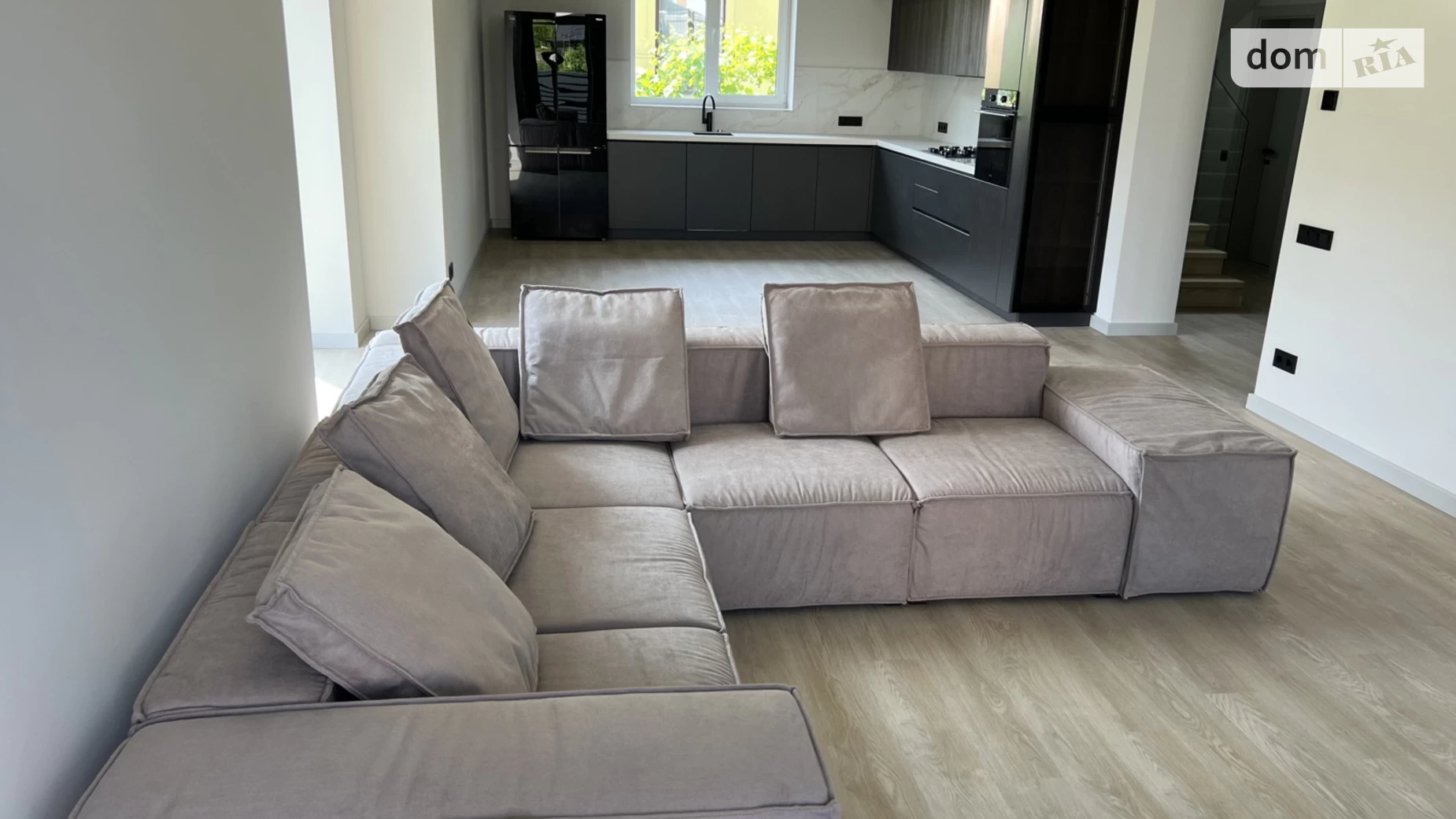 Продается дом на 2 этажа 165.5 кв. м с садом, цена: 289000 $ - фото 3