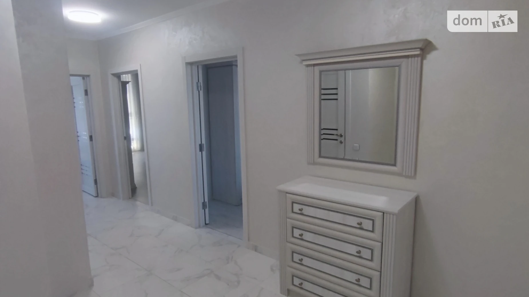 Сдается в аренду 2-комнатная квартира 60.5 кв. м в Черновцах, ул. Русская, 236Е корпус 11 - фото 2