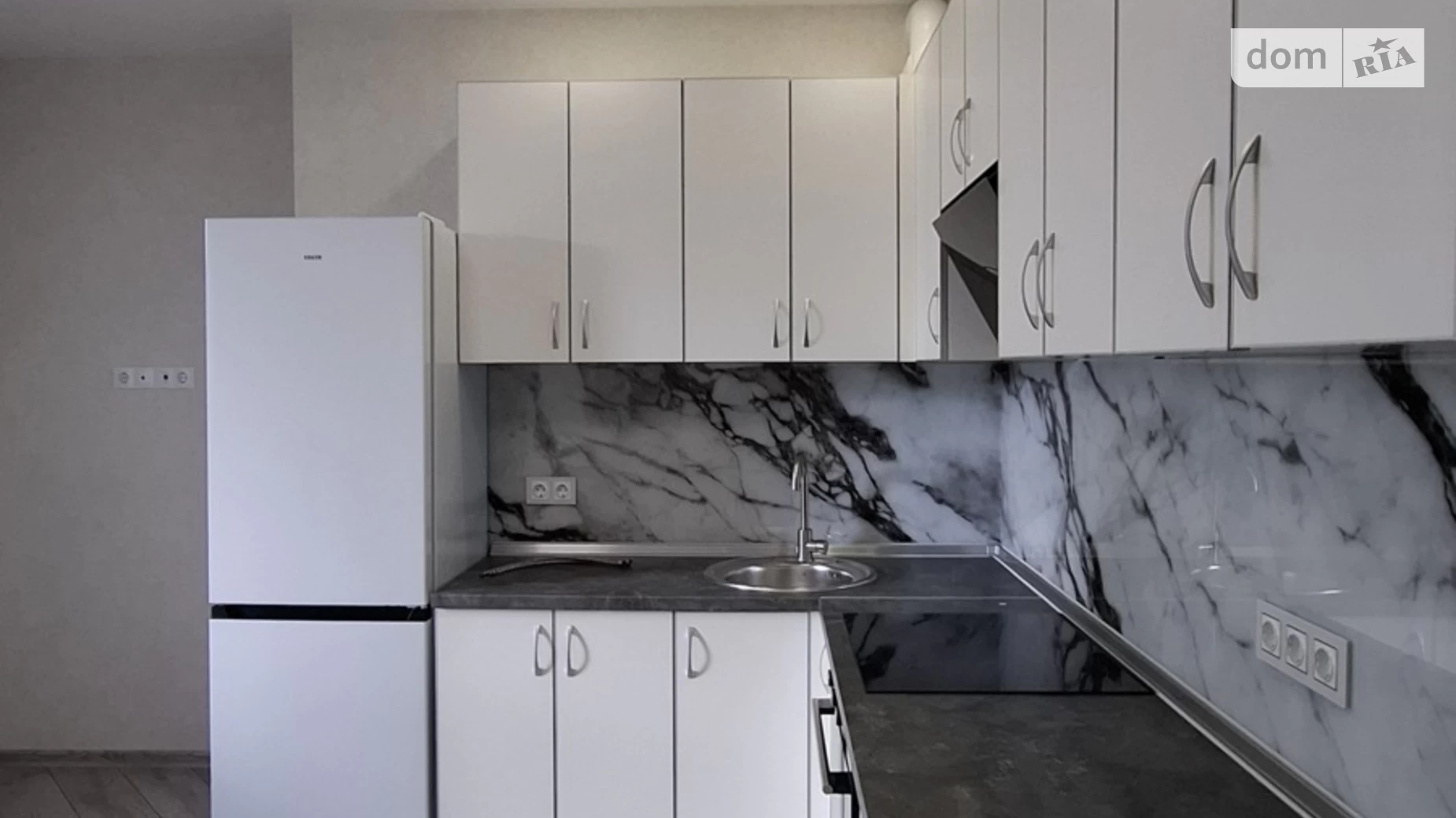 Продается 1-комнатная квартира 47 кв. м в Харькове, ул. Рогатинская Левада, 14 - фото 3