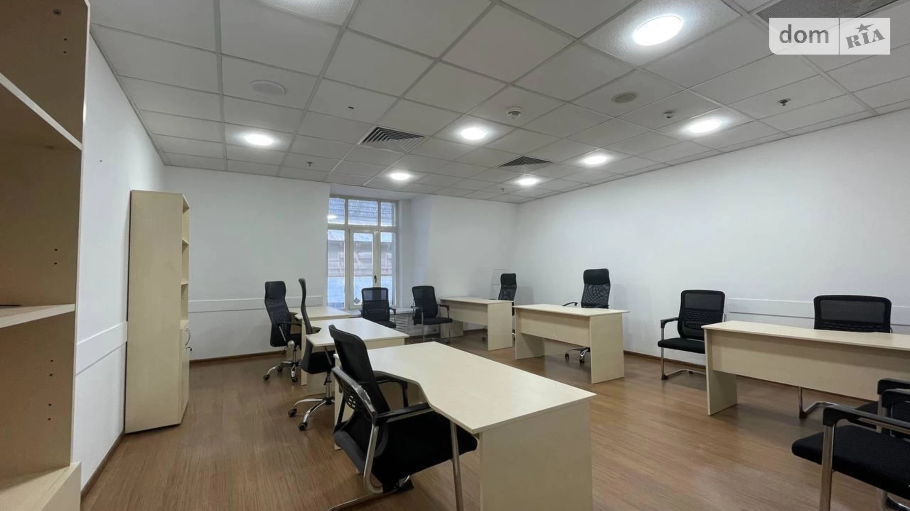 Сдается в аренду офис 280 кв. м в бизнес-центре, цена: 5600 $ - фото 3