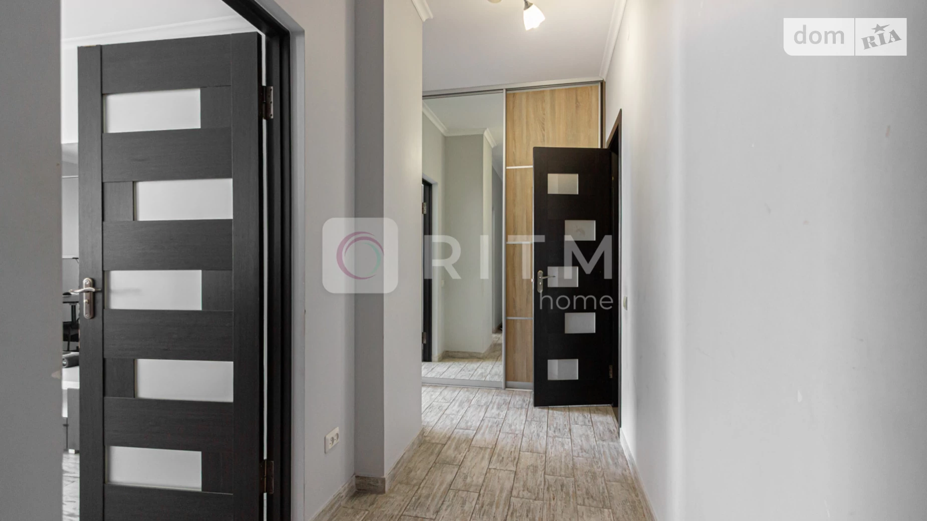 Продается 1-комнатная квартира 101.5 кв. м в Львове, ул. Линкольна Авраама - фото 2