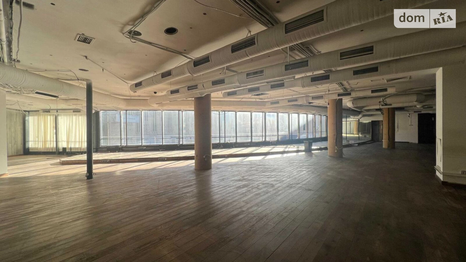 Сдается в аренду офис 1347 кв. м в бизнес-центре, цена: 20205 $ - фото 3