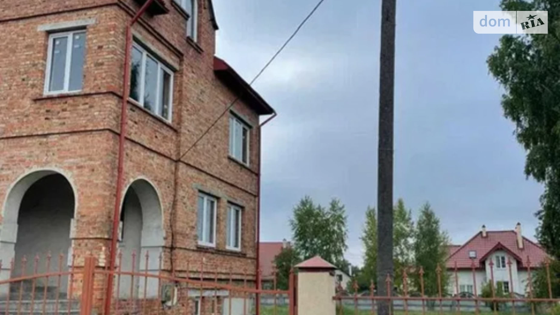 Продается дом на 3 этажа 300 кв. м с мебелью, цена: 100000 $ - фото 2