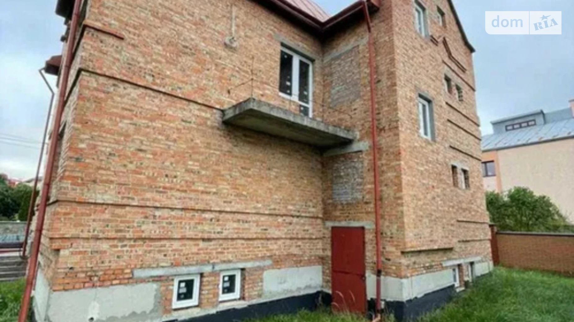 Продается дом на 3 этажа 300 кв. м с мебелью, цена: 100000 $ - фото 3
