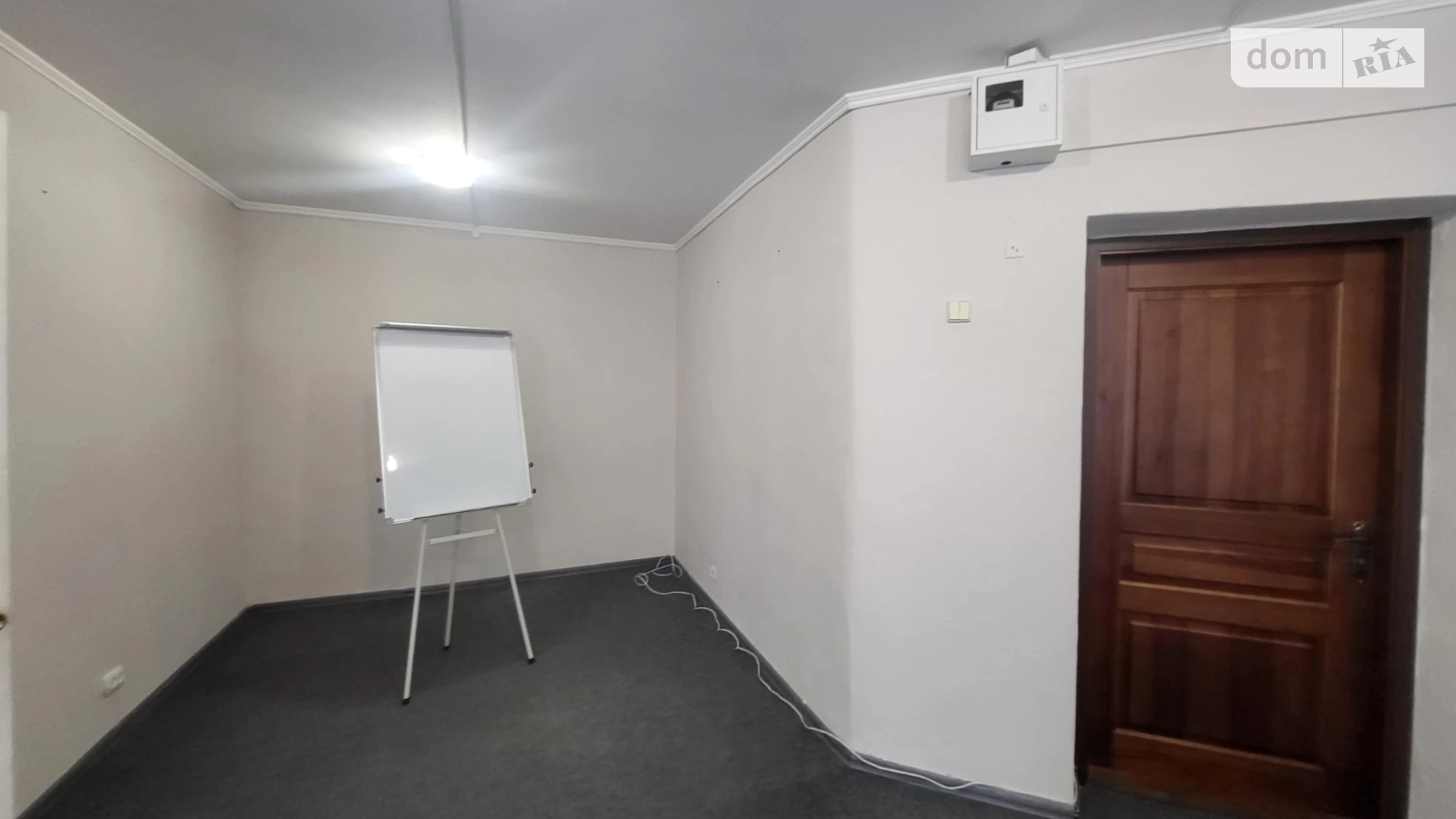 Сдается в аренду офис 39 кв. м в бизнес-центре, цена: 8000 грн - фото 2