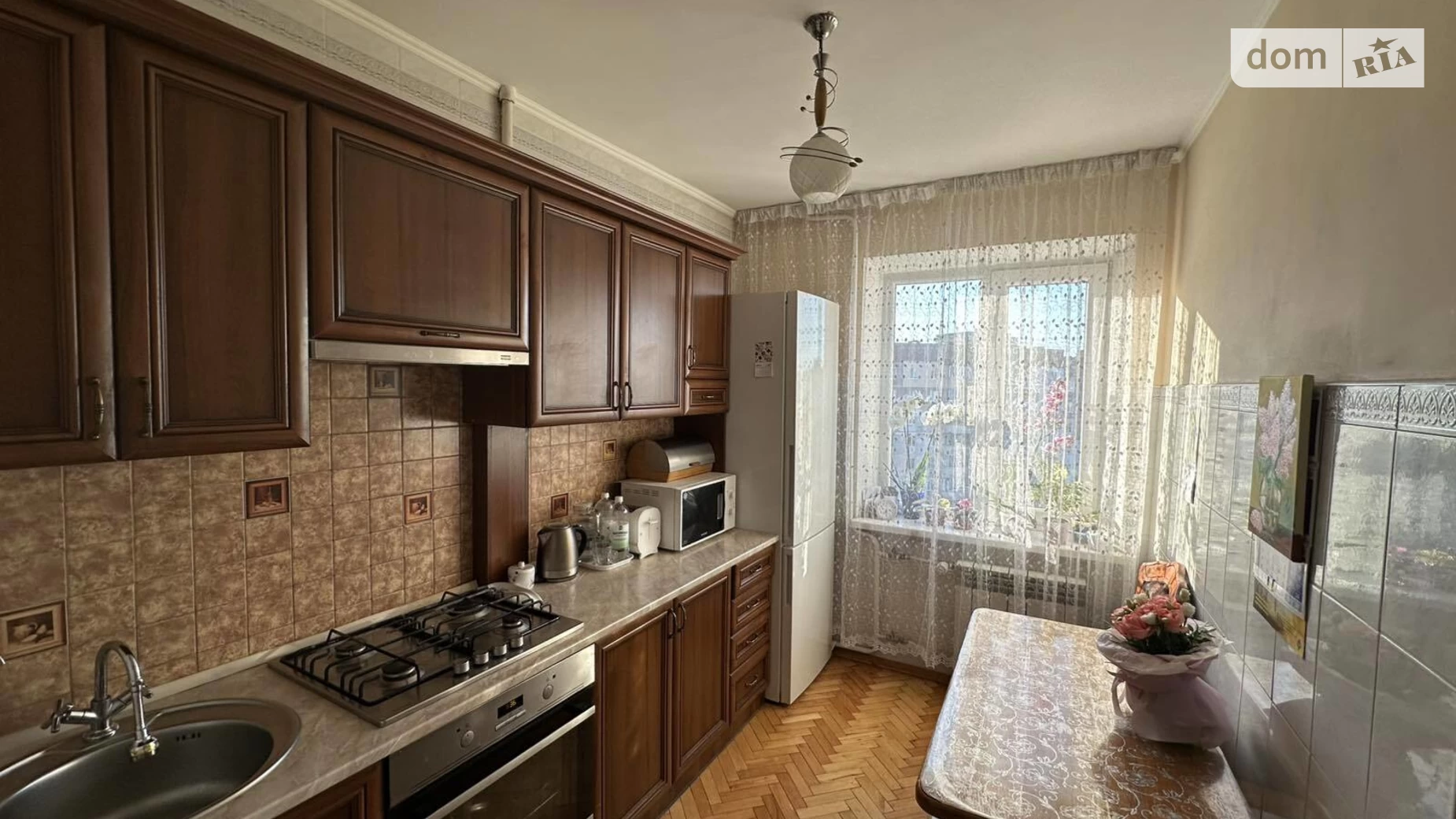 3-комнатная квартира 64 кв. м в Тернополе, ул. 15-го Апреля - фото 2