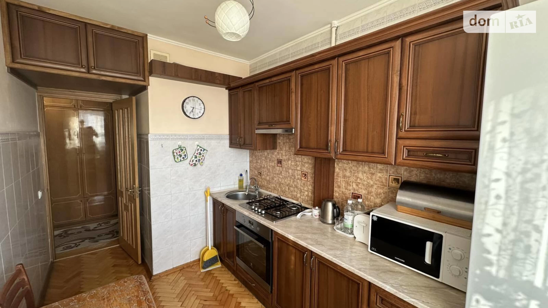 3-комнатная квартира 64 кв. м в Тернополе, ул. 15-го Апреля - фото 3