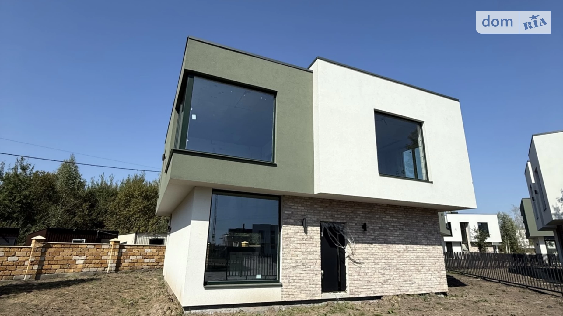 Продается дом на 2 этажа 136 кв. м с камином, цена: 1000 $ - фото 3
