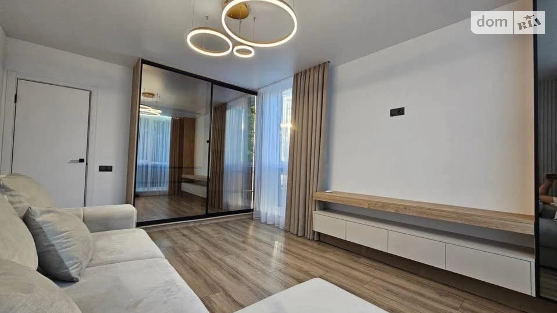 2-комнатная квартира 70 кв. м в, цена: 95500 $ - фото 2