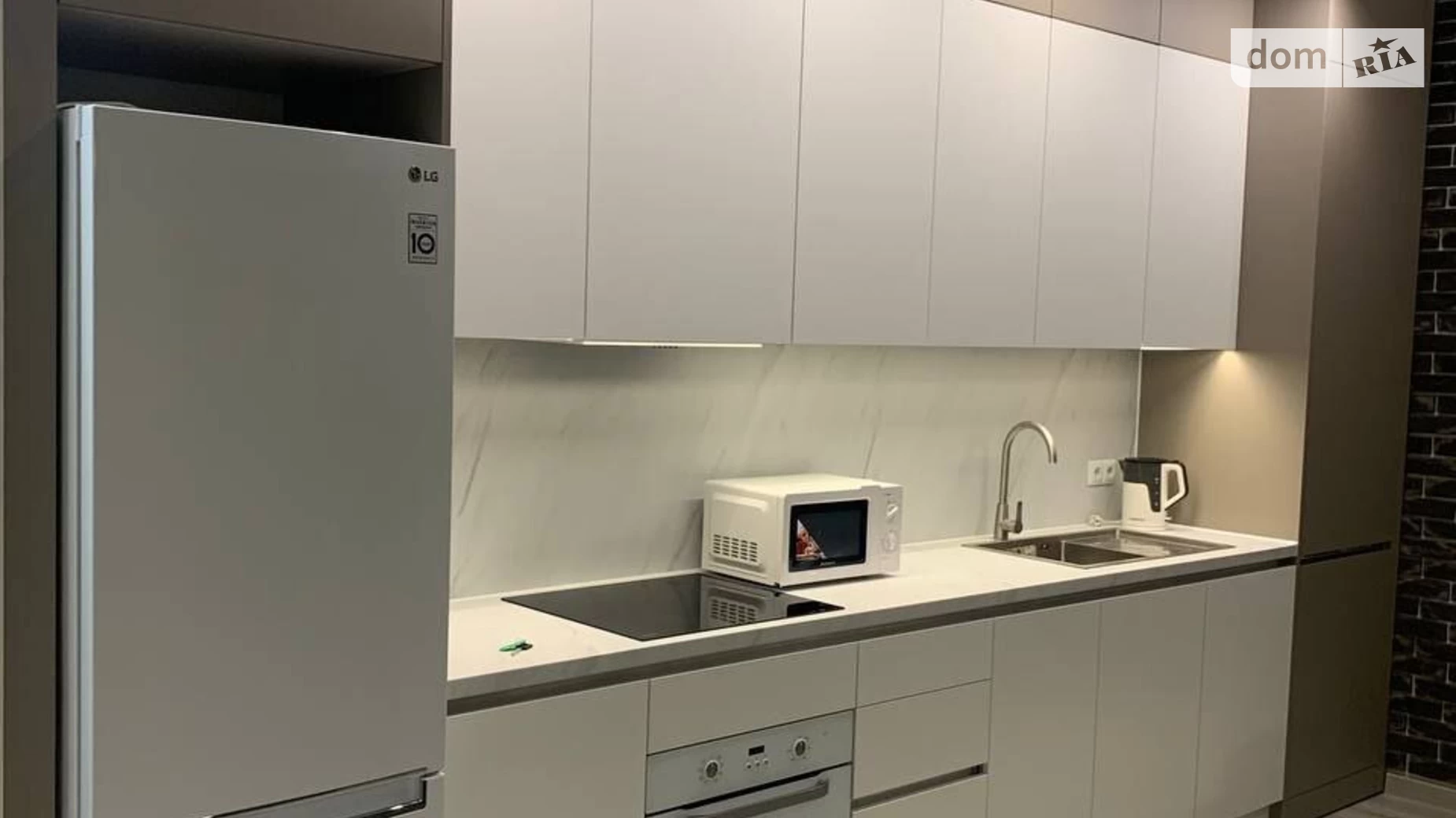 Здається в оренду 2-кімнатна квартира 79.7 кв. м у Вінниці, просп. Космонавтів, 49 - фото 2