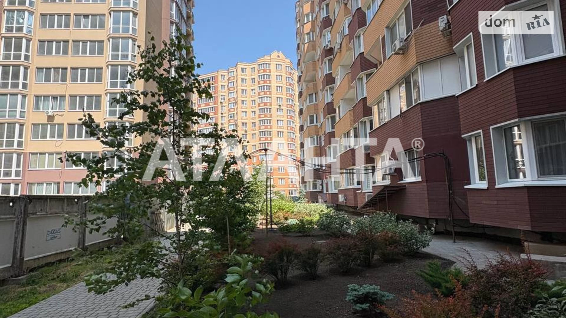 Продается 2-комнатная квартира 69.9 кв. м в Одессе, ул. 28-й Бригады(Паустовского) - фото 2
