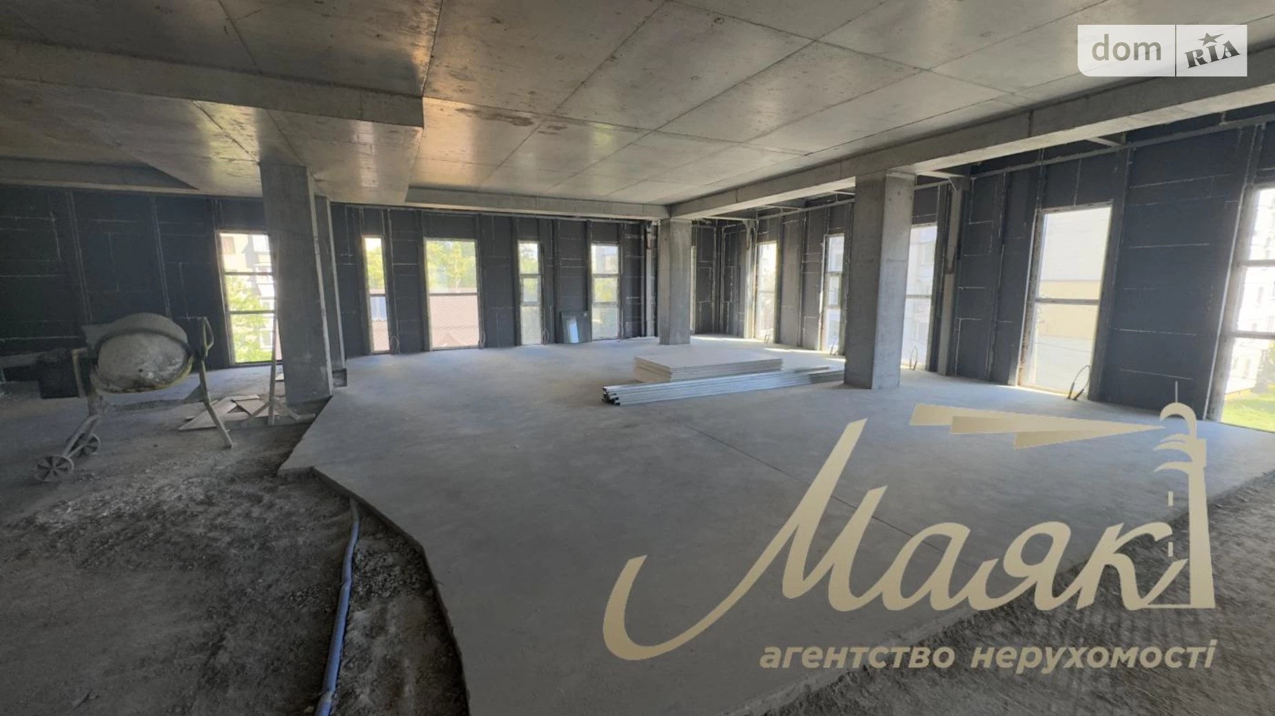 Сдается в аренду офис 560 кв. м в бизнес-центре, цена: 6160 $ - фото 2