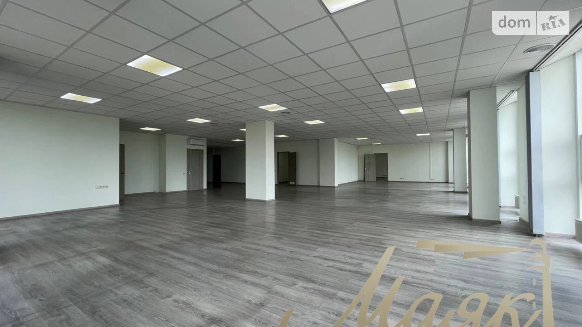 Сдается в аренду офис 540 кв. м в бизнес-центре, цена: 5200 $ - фото 3