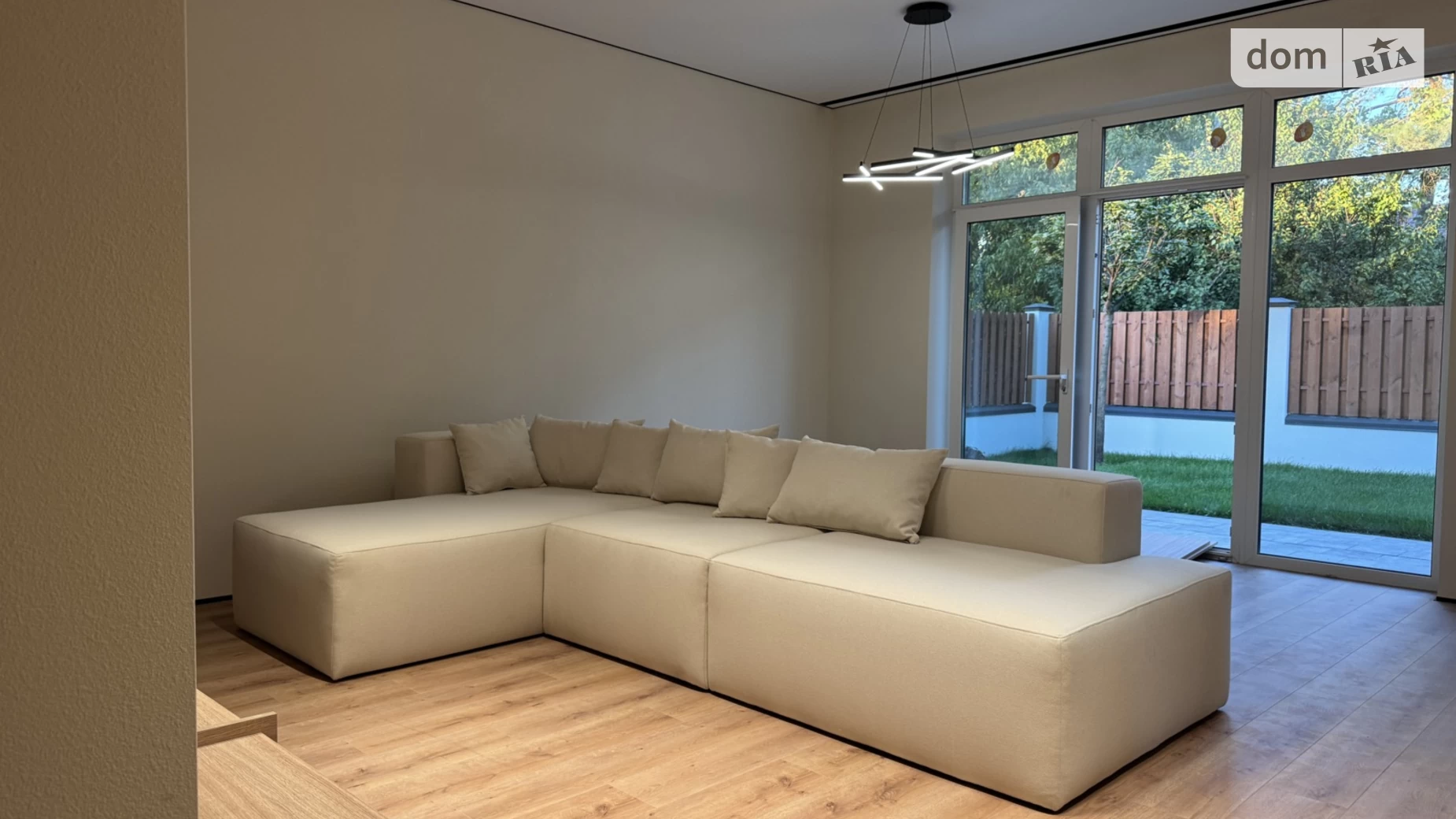 Продается дом на 2 этажа 136 кв. м с гаражом, цена: 275000 $ - фото 5