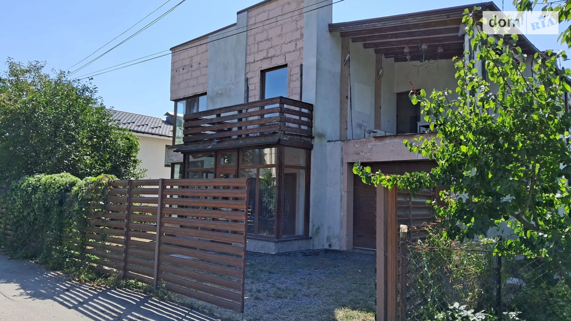 Продается дом на 2 этажа 210 кв. м с камином, цена: 145000 $ - фото 3