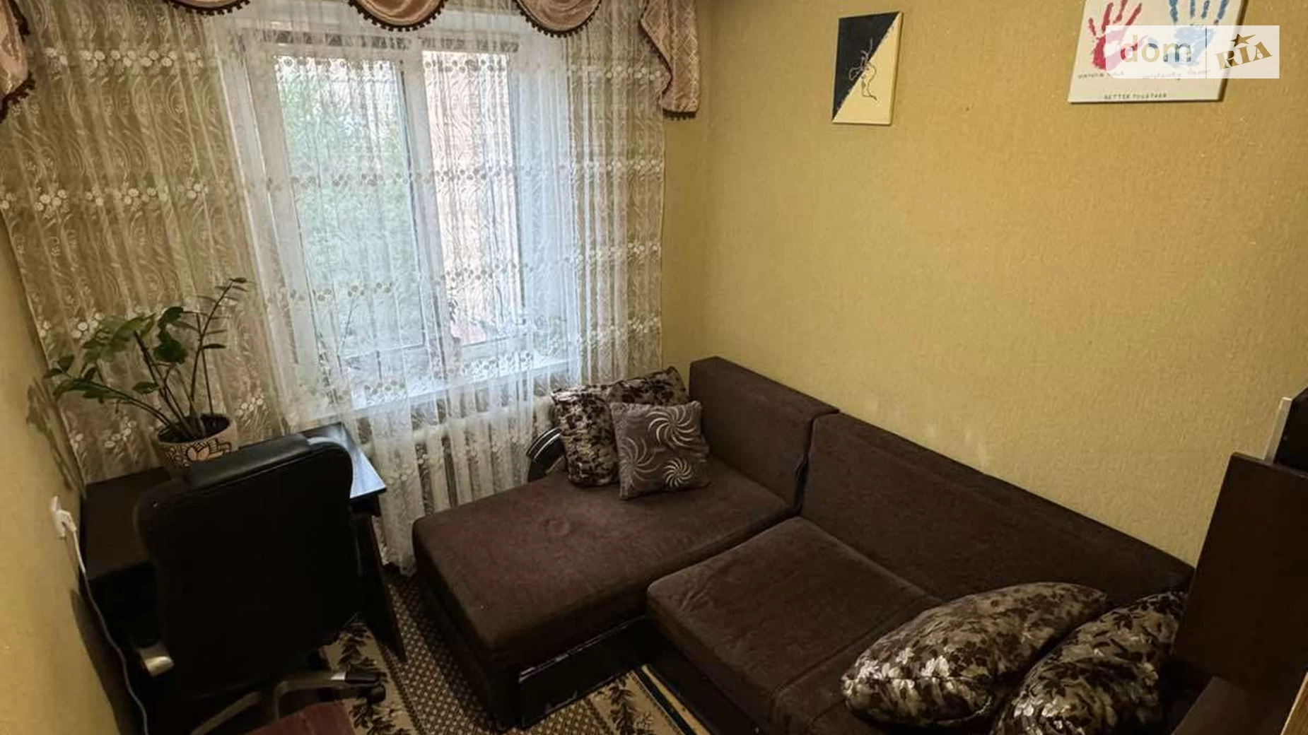 Продается 3-комнатная квартира 62 кв. м в Ровно, ул. Шухевича Романа, 14 - фото 2