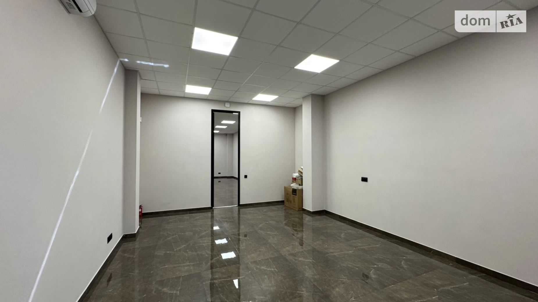 Сдается в аренду офис 300 кв. м в бизнес-центре, цена: 4000 $ - фото 2