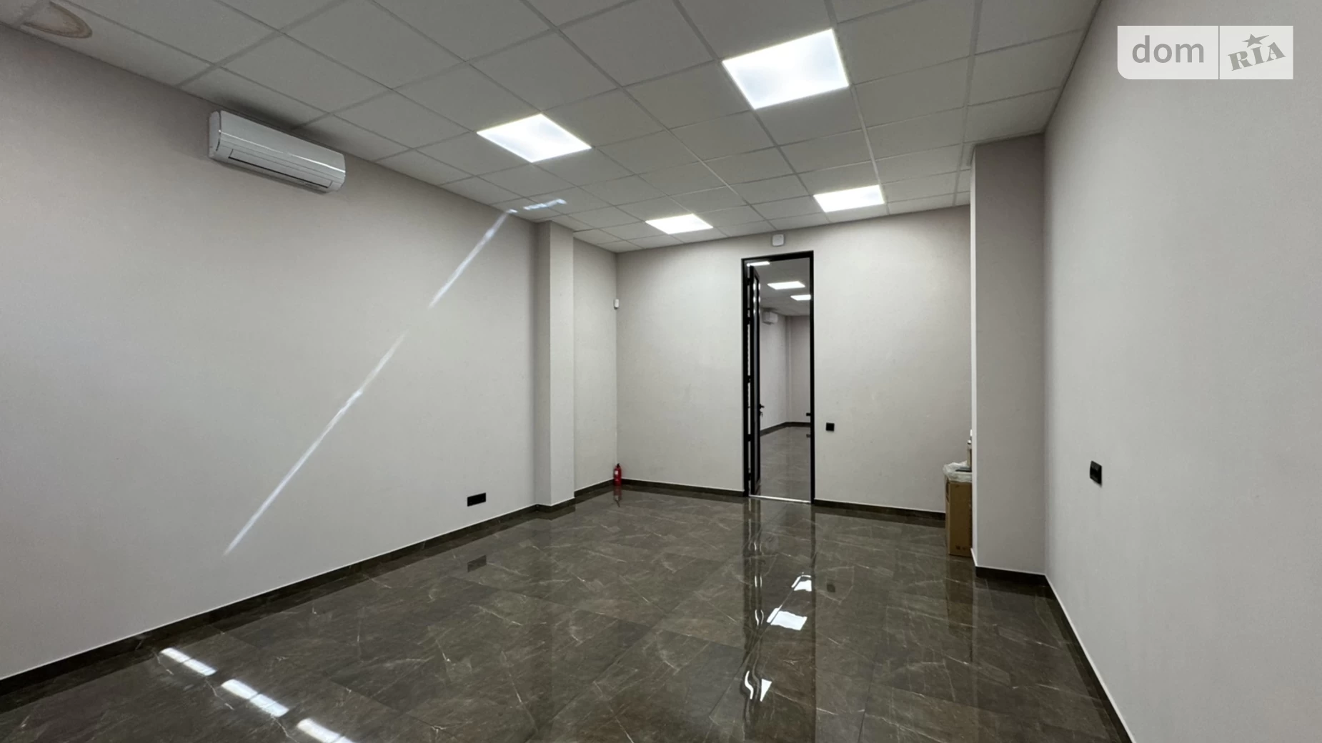 Сдается в аренду офис 300 кв. м в бизнес-центре, цена: 4000 $ - фото 3