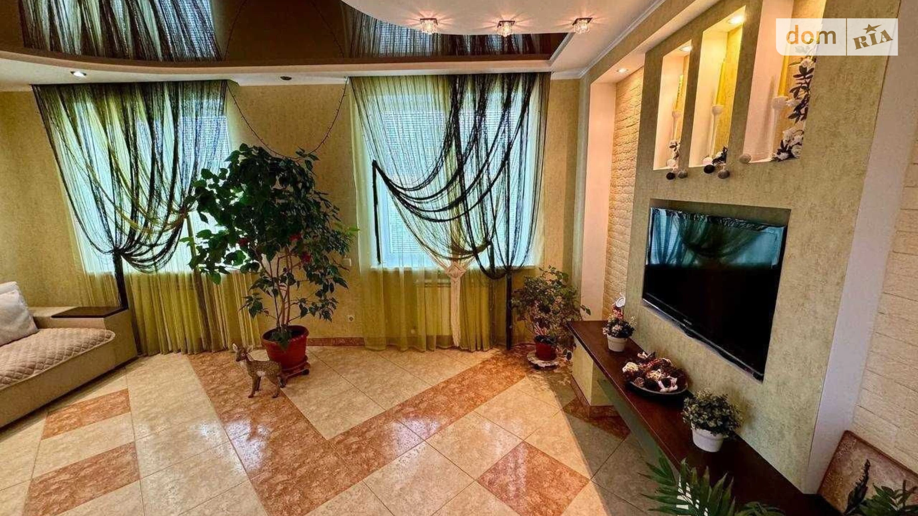 Сдается в аренду дом на 2 этажа 125 кв. м с камином, цена: 1199 $ - фото 2