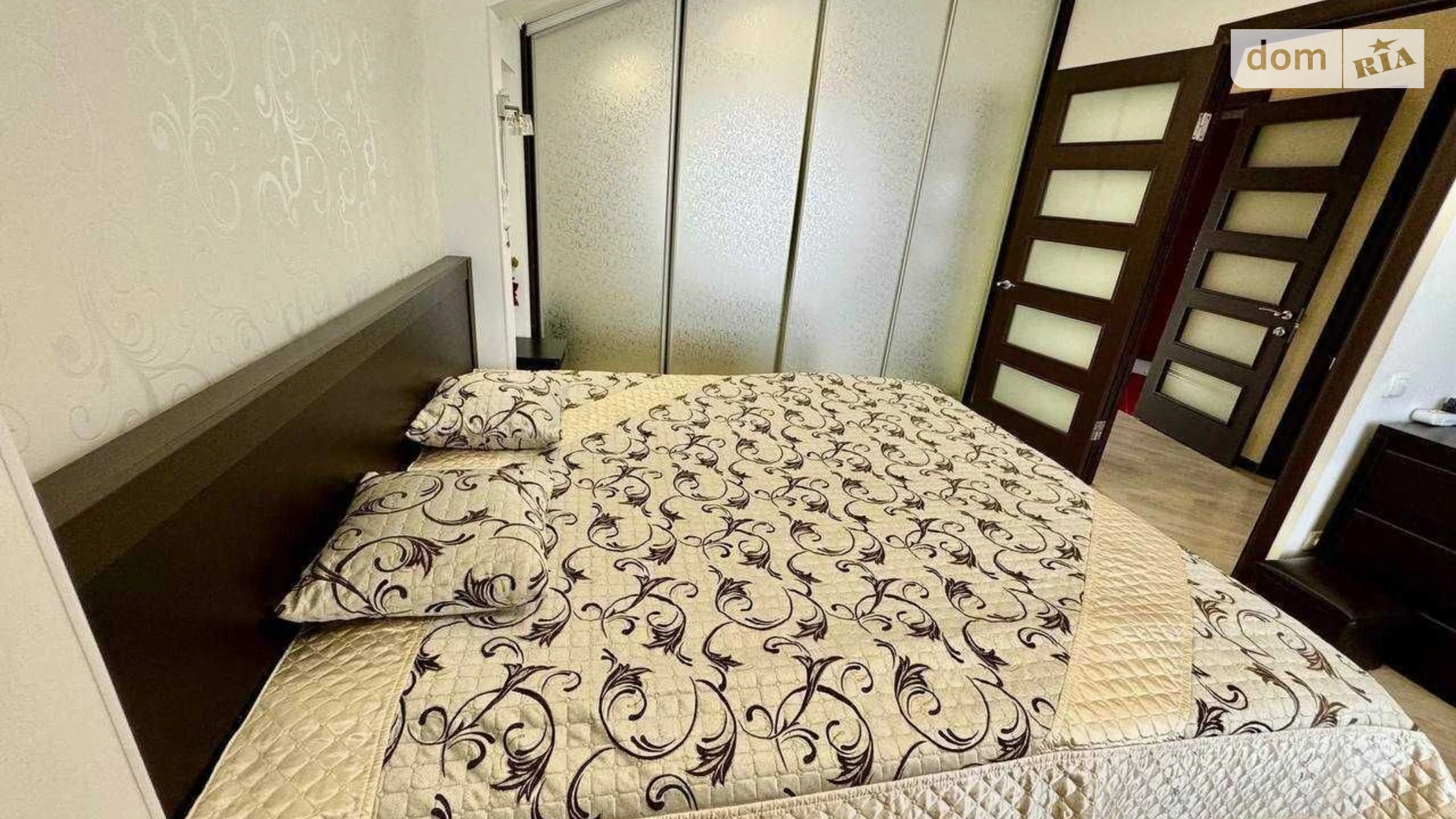 Сдается в аренду дом на 2 этажа 125 кв. м с камином, цена: 1199 $ - фото 4