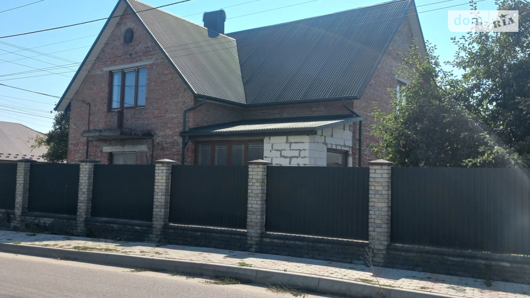Продается дом на 2 этажа 220 кв. м с баней/сауной, цена: 182000 $ - фото 2