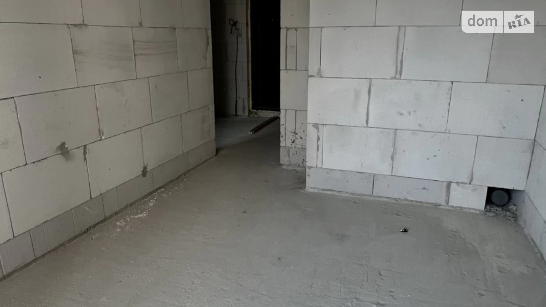 Продается 1-комнатная квартира 39 кв. м в Ивано-Франковске, ул. Химиков, 28 корпус 9 - фото 3