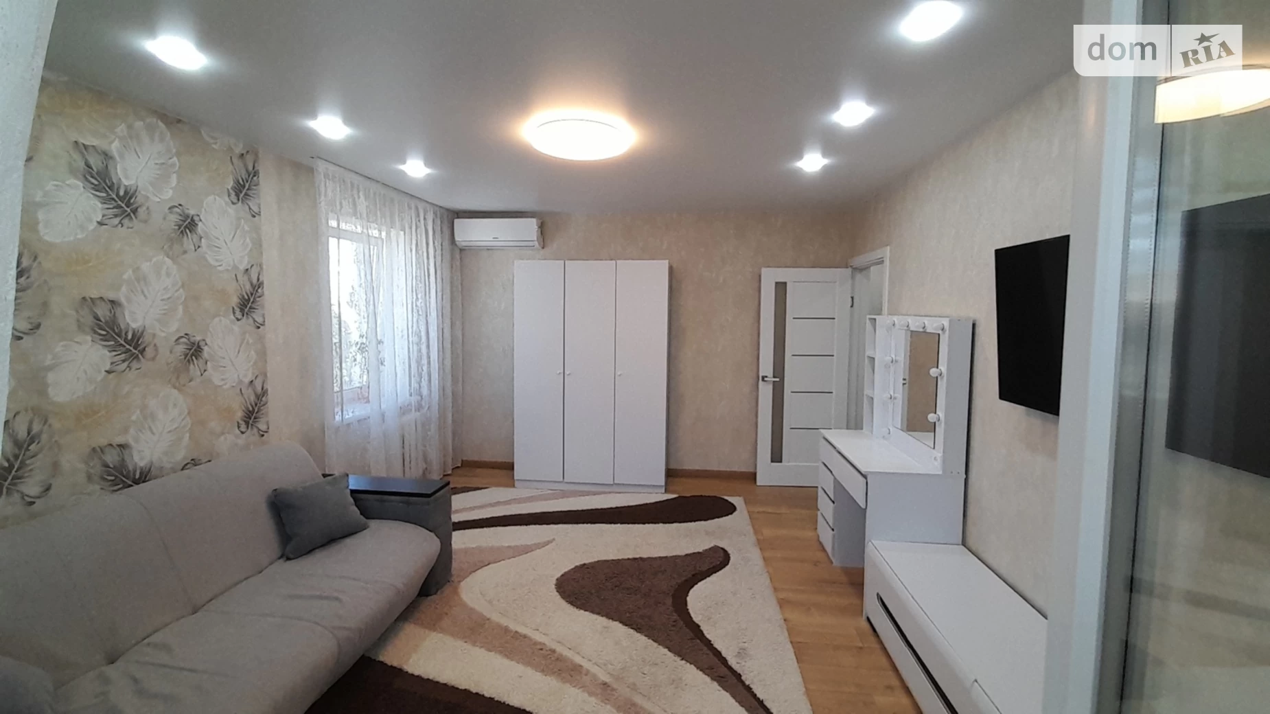 Сдается в аренду 1-комнатная квартира 42 кв. м в Одессе, просп. Небесной Сотни, 79Б - фото 2