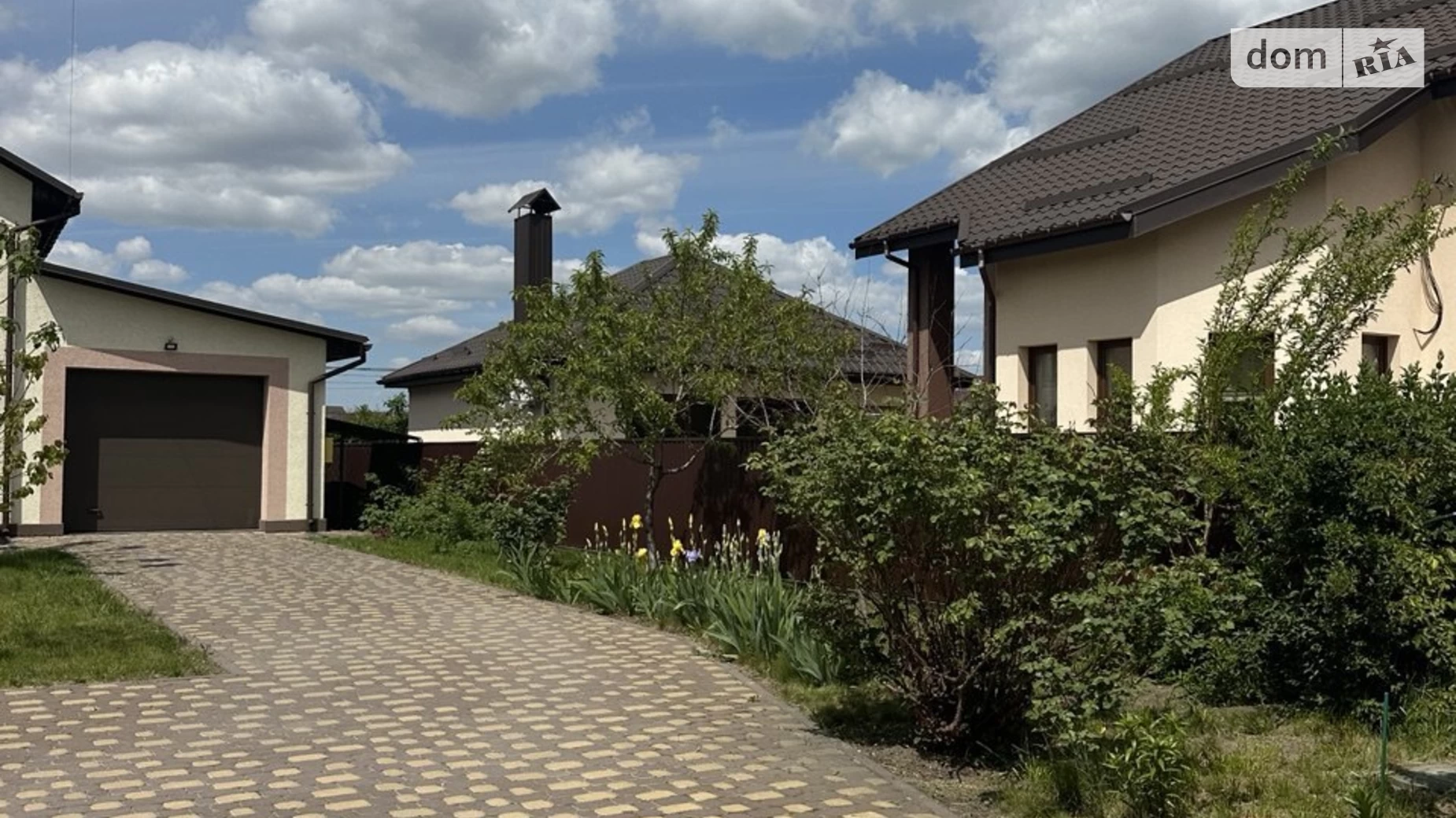 Сдается в аренду дом на 2 этажа 220 кв. м с камином, цена: 1600 $ - фото 2