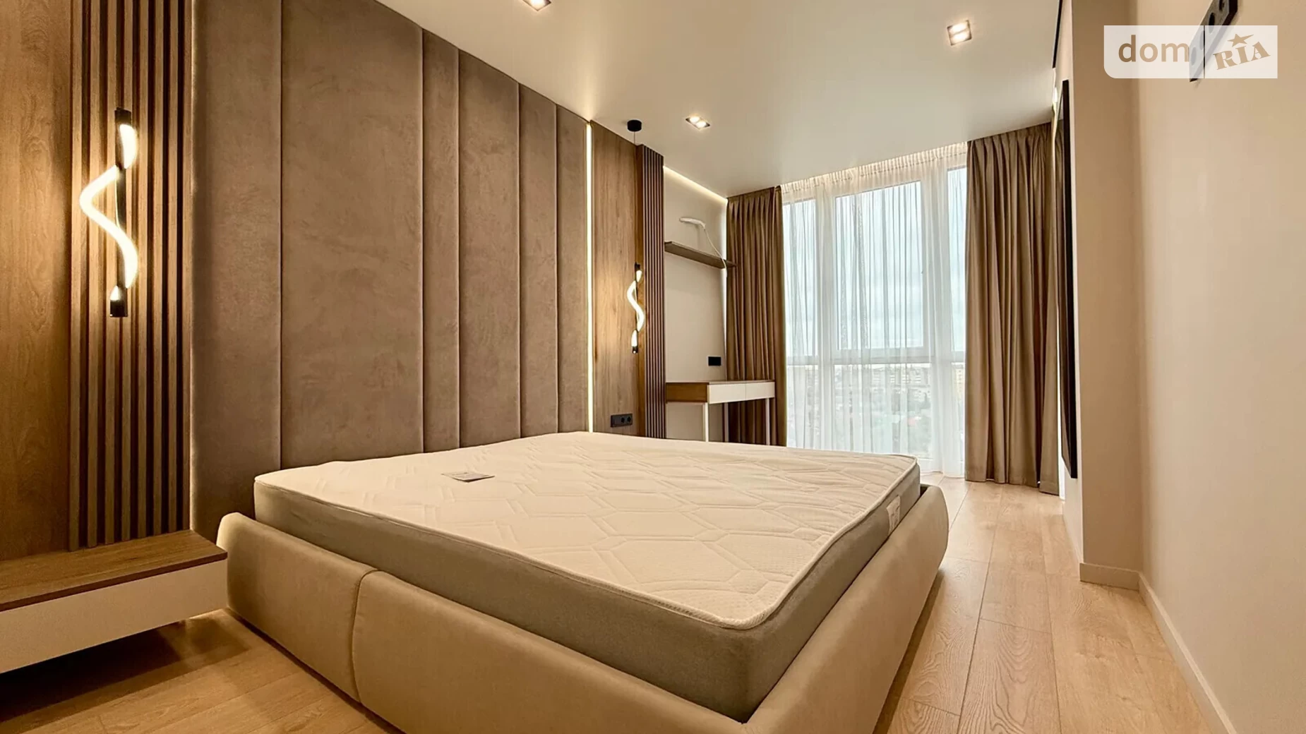 Продается 1-комнатная квартира 42 кв. м в Ивано-Франковске, ул. Вовчинецька - фото 2