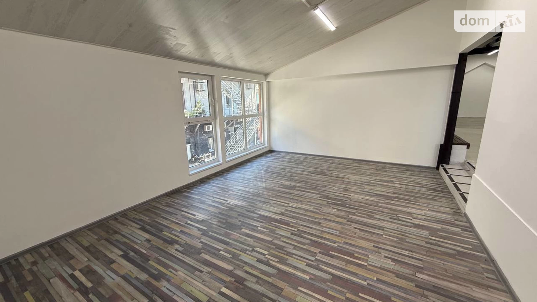 Здається в оренду приміщення вільного призначення 219 кв. м в 2-поверховій будівлі, цена: 87600 грн - фото 3