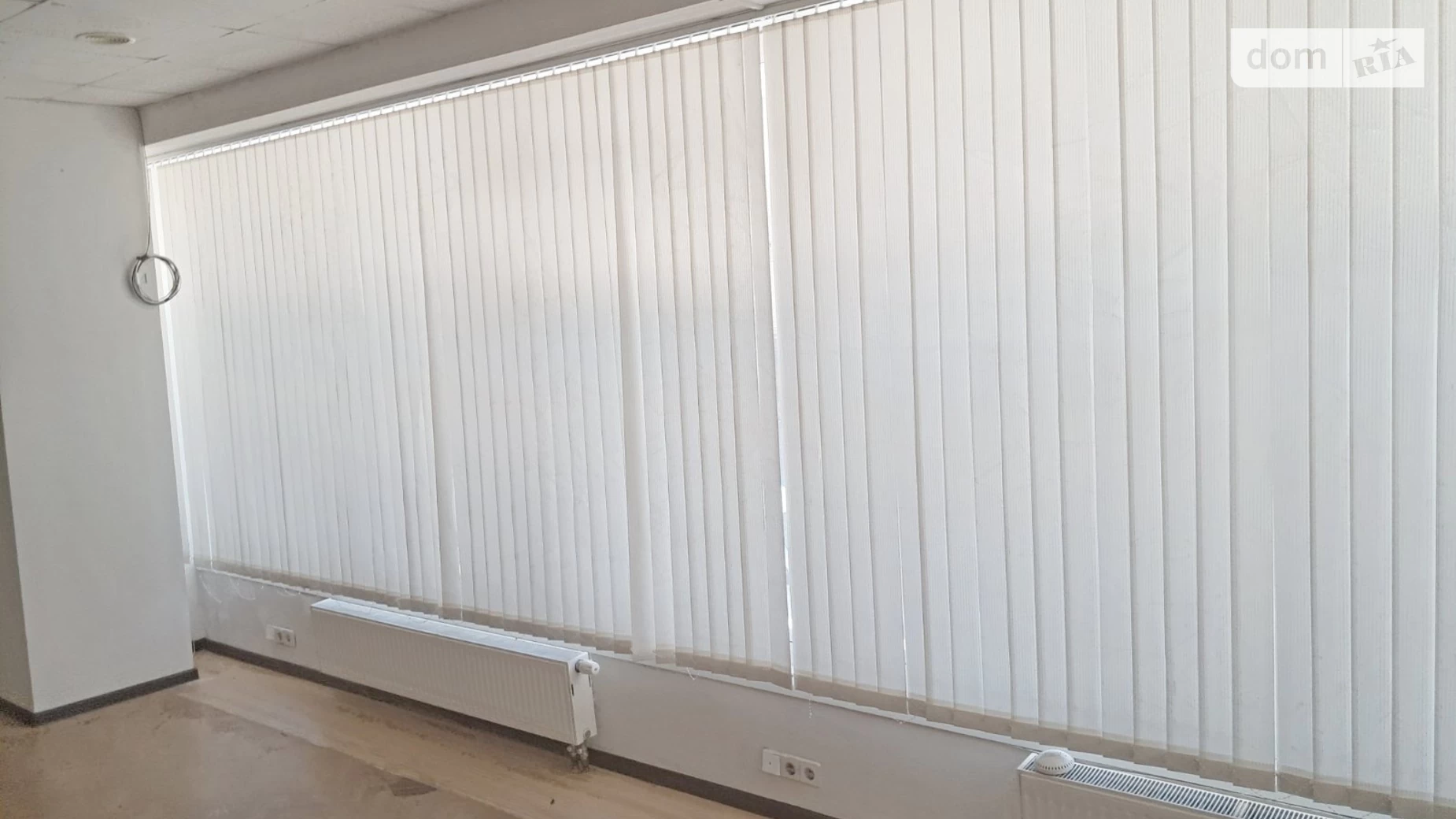 Сдается в аренду офис 61.6 кв. м в бизнес-центре, цена: 15070 грн - фото 2