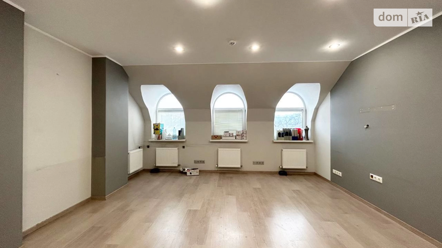 Сдается в аренду офис 167 кв. м в бизнес-центре, цена: 30000 грн - фото 2