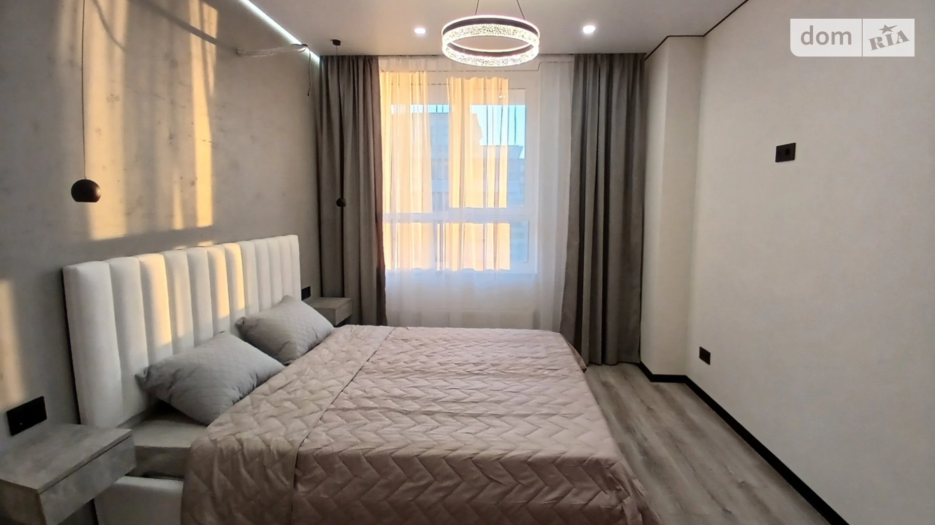 Продается 1-комнатная квартира 44 кв. м в Ирпене, ул. Университетская(Карла Маркса), 3/4 - фото 2