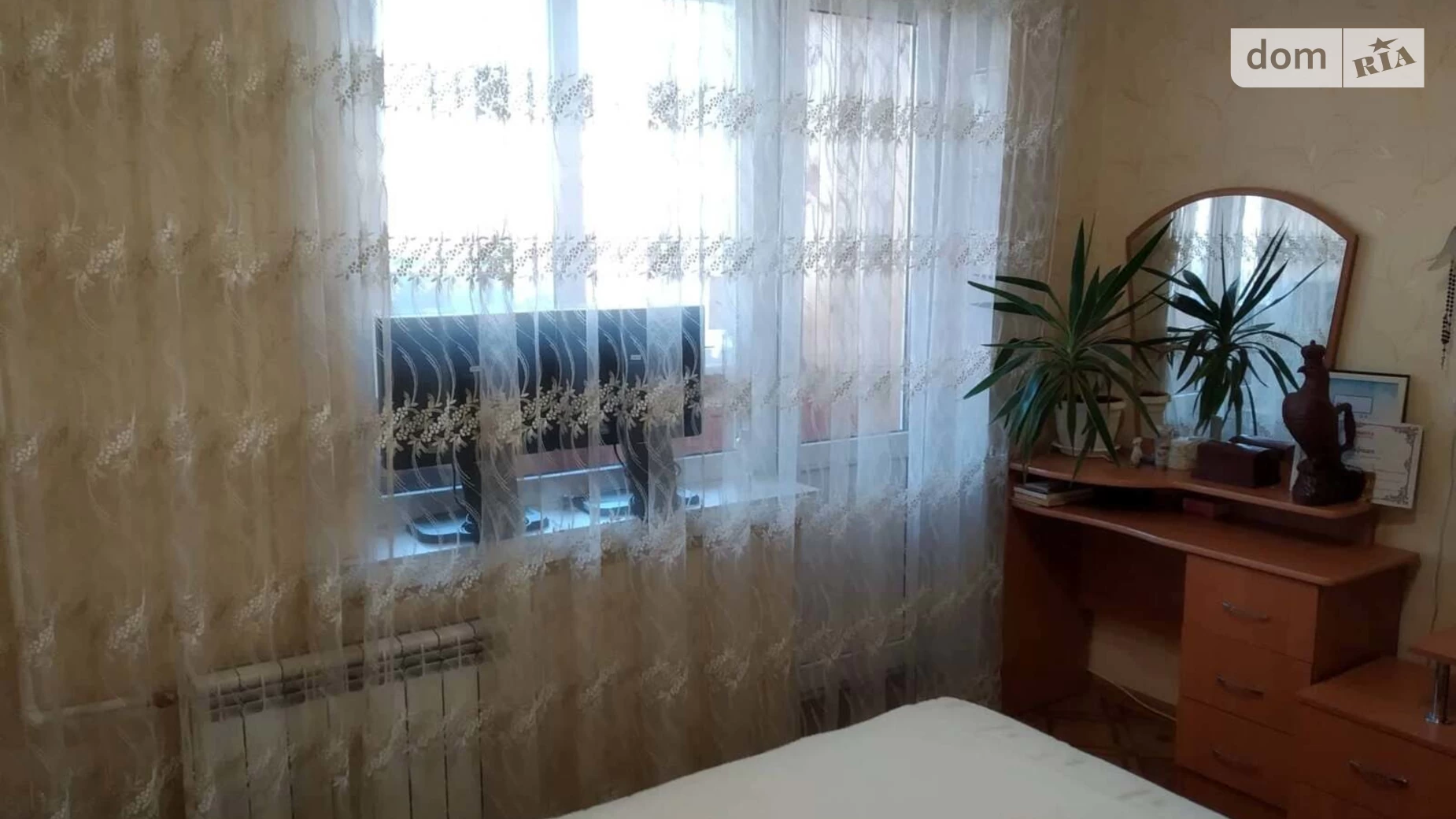 Продается 3-комнатная квартира 74 кв. м в Киеве, ул. Сержа Лифаря(Александра Сабурова), 9/61 - фото 2