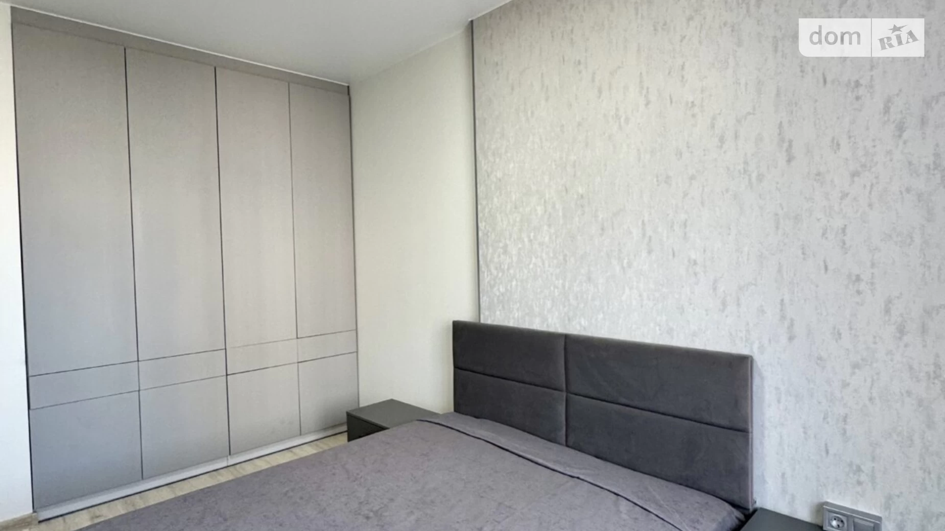 Продается 1-комнатная квартира 43 кв. м в Одессе, ул. Генуэзская, 1/1 - фото 2