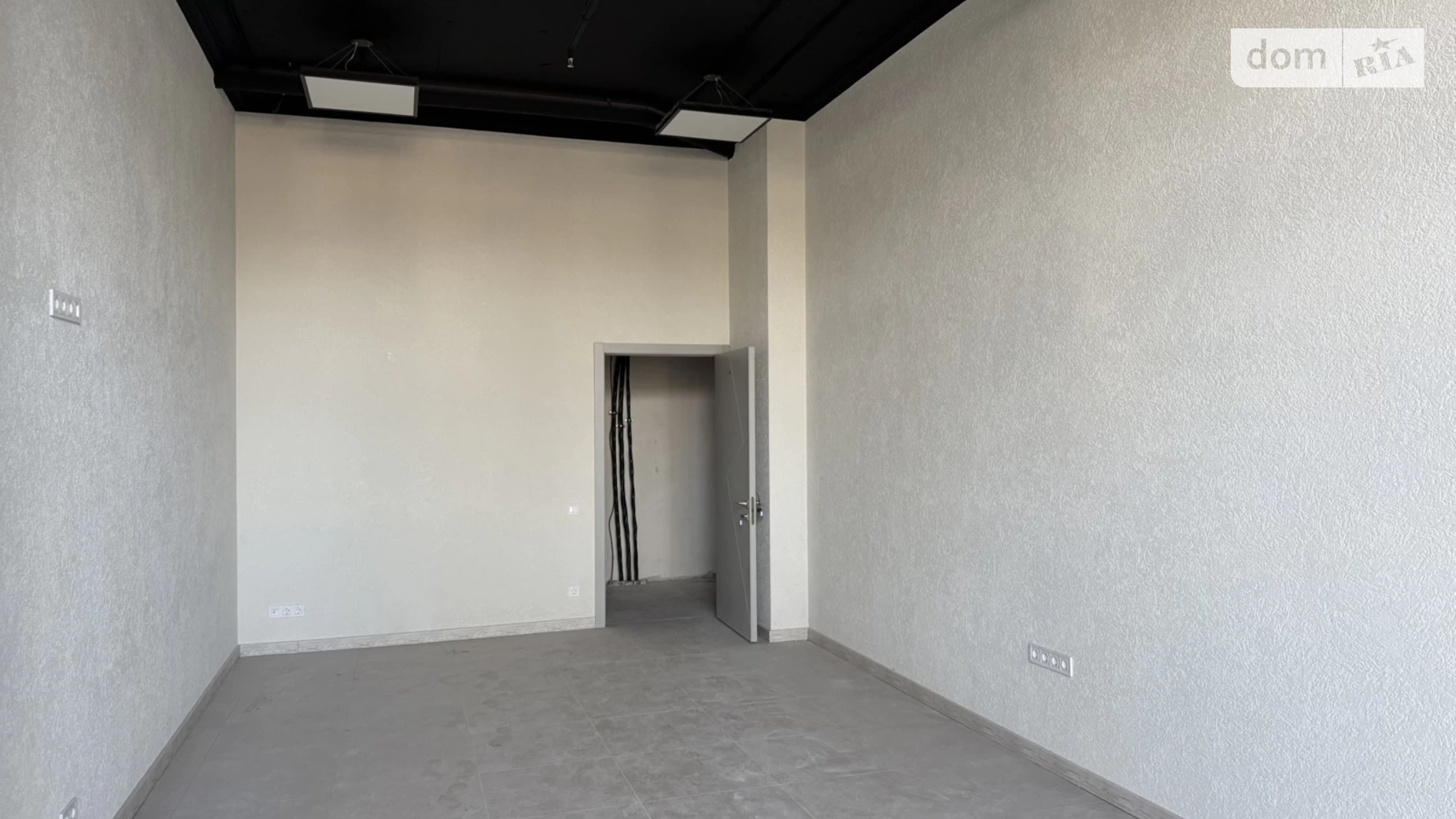 Сдается в аренду офис 400 кв. м в бизнес-центре, цена: 4000 $ - фото 2