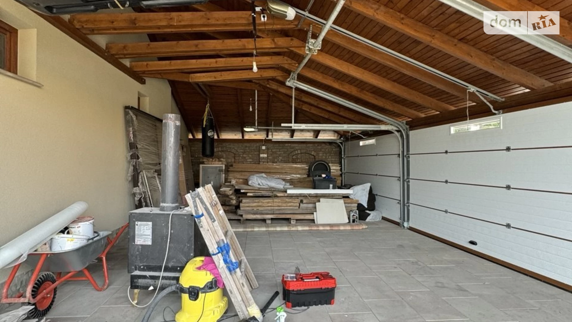 Продается дом на 2 этажа 295 кв. м с бассейном, цена: 295000 $ - фото 5