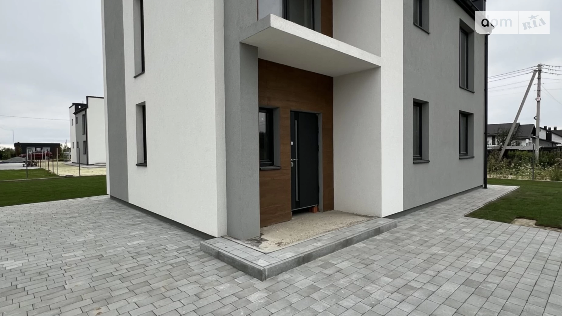 Продается дом на 2 этажа 142 кв. м с беседкой, цена: 130600 $ - фото 2