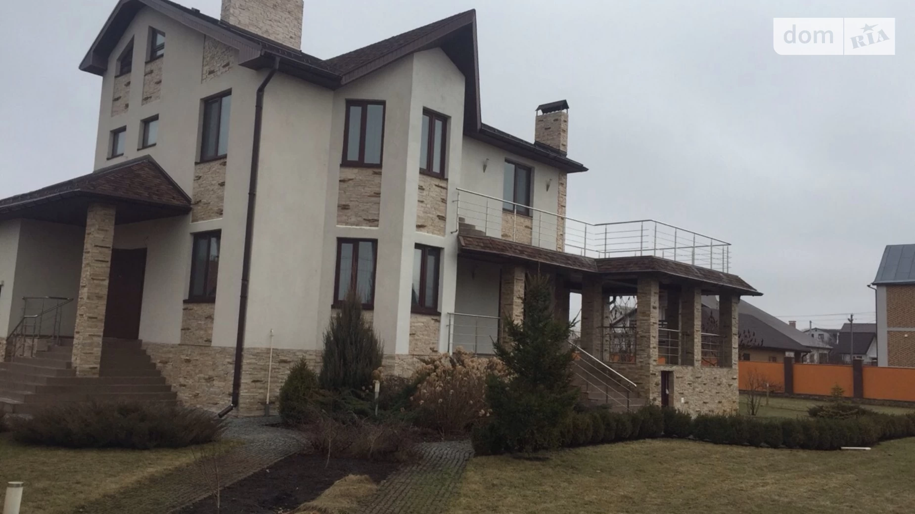 Сдается в аренду дом на 3 этажа 420 кв. м с садом, цена: 2700 $ - фото 2